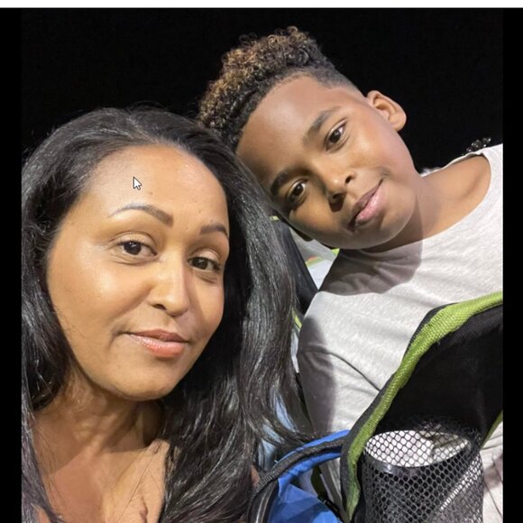 Live Show Listing - Picture 2 of 3